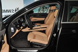 2013款宝马740Li领先型