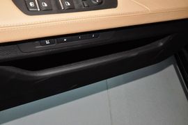 2013款宝马740Li领先型