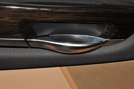 2013款宝马740Li领先型
