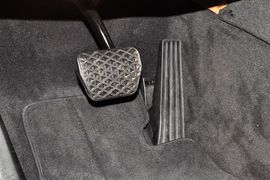 2013款宝马740Li领先型