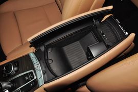 2013款宝马740Li领先型