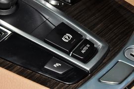 2013款宝马740Li领先型