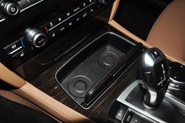 2013款宝马740Li领先型