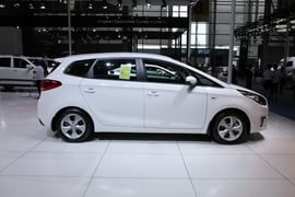 起亚佳乐成都车展实拍