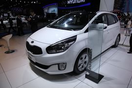 起亚佳乐成都车展实拍