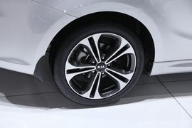 起亚速迈成都车展实拍