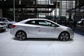 起亚速迈成都车展实拍