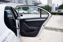 2013款大众捷达1.6自动豪华型实拍