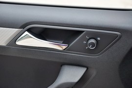 2013款大众捷达1.6自动豪华型实拍