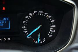 2013款福特蒙迪欧1.5L