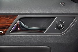 2014款大众宝来1.6L自动豪华型