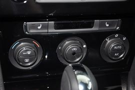 2014款大众宝来1.6L自动豪华型
