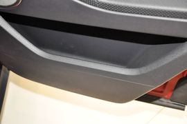 2015款揽胜极光2.0T