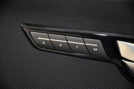 2015款揽胜极光2.0T