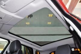 2015款揽胜极光2.0T