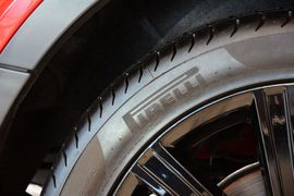 2015款揽胜极光2.0T