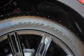 2015款揽胜极光2.0T