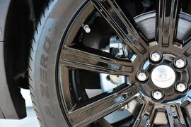 2015款揽胜极光2.0T