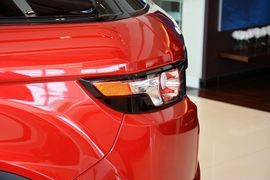 2015款揽胜极光2.0T