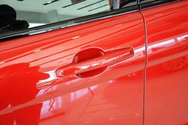 2015款揽胜极光2.0T