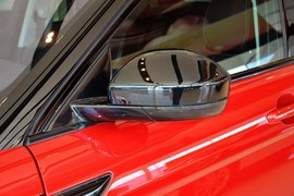 2015款揽胜极光2.0T