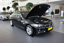 2014款宝马520i典雅型