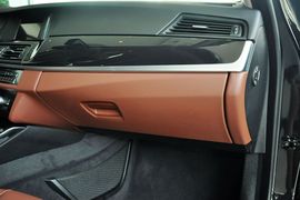 2014款宝马520i典雅型