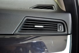 2014款宝马520i典雅型