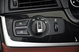 2014款宝马520i典雅型