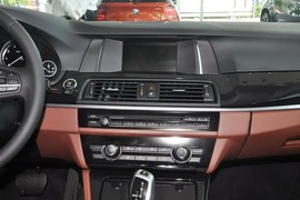 2014款宝马520i典雅型