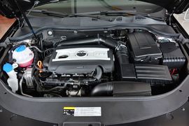 2013款大众迈腾1.8TSI