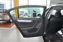 2013款大众迈腾1.8TSI