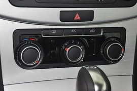 2013款大众迈腾1.8TSI