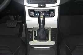 2013款大众迈腾1.8TSI