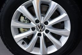 2013款大众迈腾1.8TSI