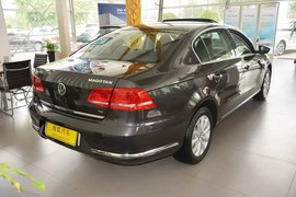 2013款大众迈腾1.8TSI
