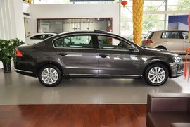 2013款大众迈腾1.8TSI