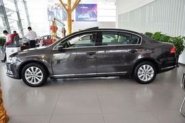 2013款大众迈腾1.8TSI