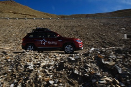 高原试驾长安CS75