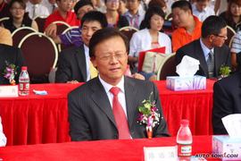 2009款陆风X8上市现场