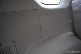 2009款陆风X8