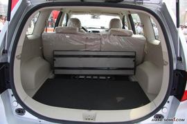 2009款陆风X8