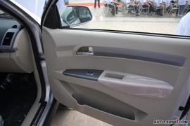 2009款陆风X8