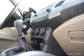 2009款陆风X8