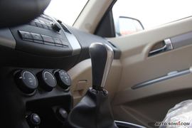 2009款陆风X8