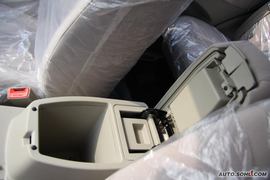 2009款陆风X8