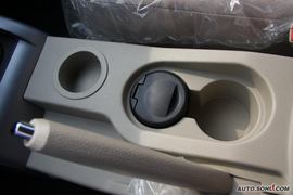 2009款陆风X8