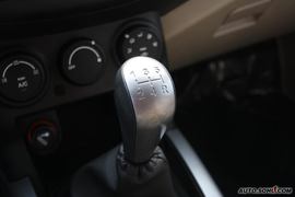 2009款陆风X8