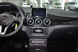 2012款奔驰B180