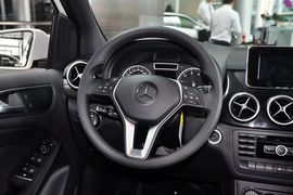 2012款奔驰B180